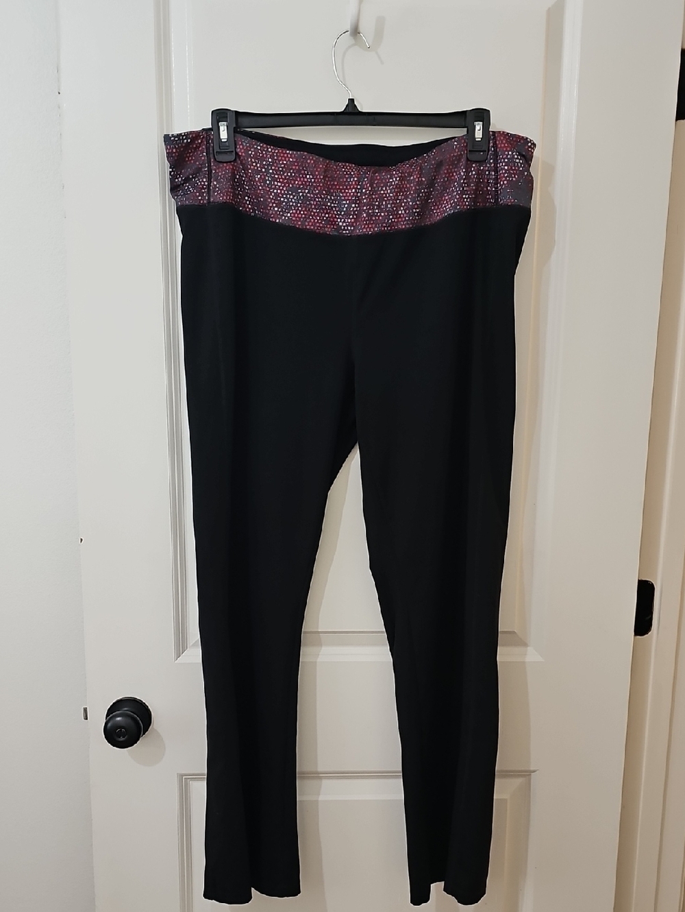 MTA Sport Black Leggings with Red And Gray Speckled Waistband
